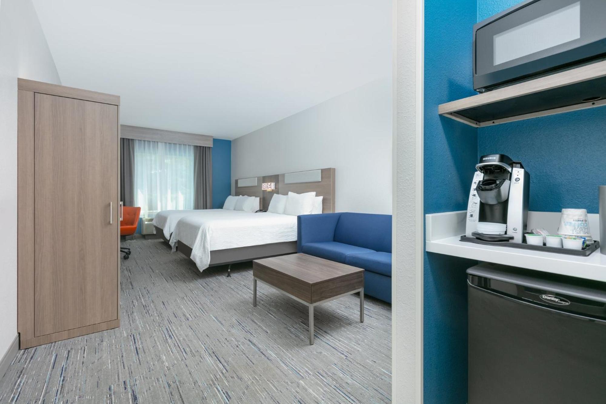 Holiday Inn Express Hotel & Suites Marshall By Ihg Bagian luar foto